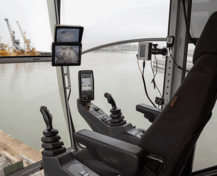 Sennebogen 885G - Port Handlers