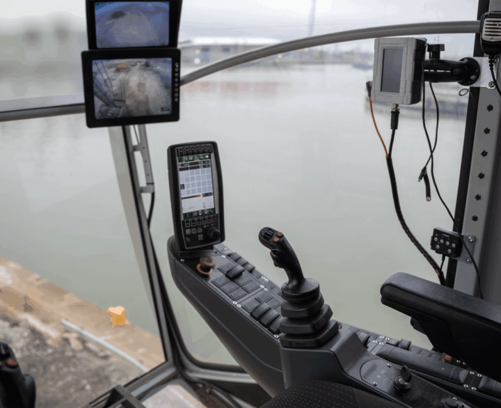 Sennebogen EQ G Balancer - Port Handlers