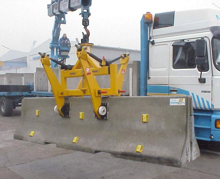Probst Concrete Highway Divider Clamps - Handling & Laying