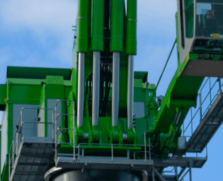 Sennebogen 885G - Port Handlers