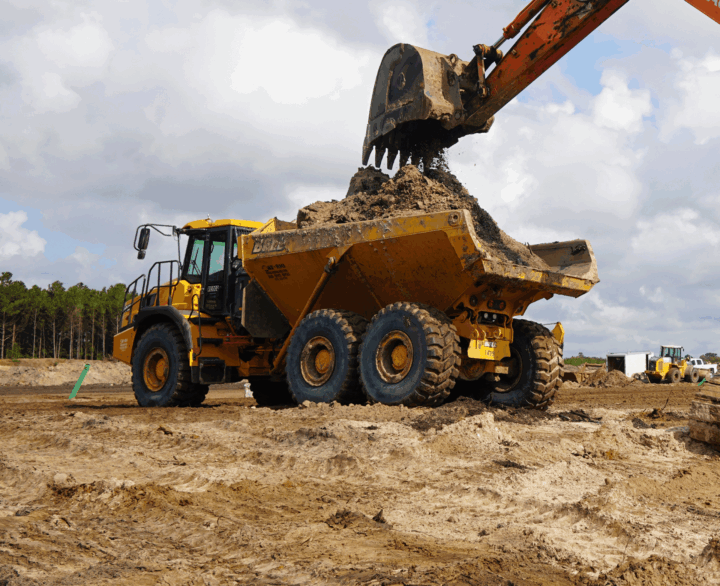 Bell B30E 6×6 - Articulated Dump Trucks