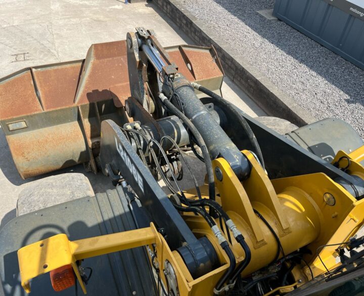 Bell L2106E - Used Wheel Loaders