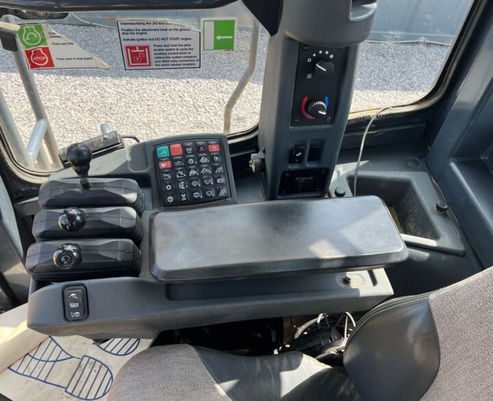 Bell L2106E - Used Wheel Loaders