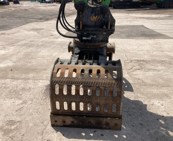 Sennebogen 817E - Material Handlers