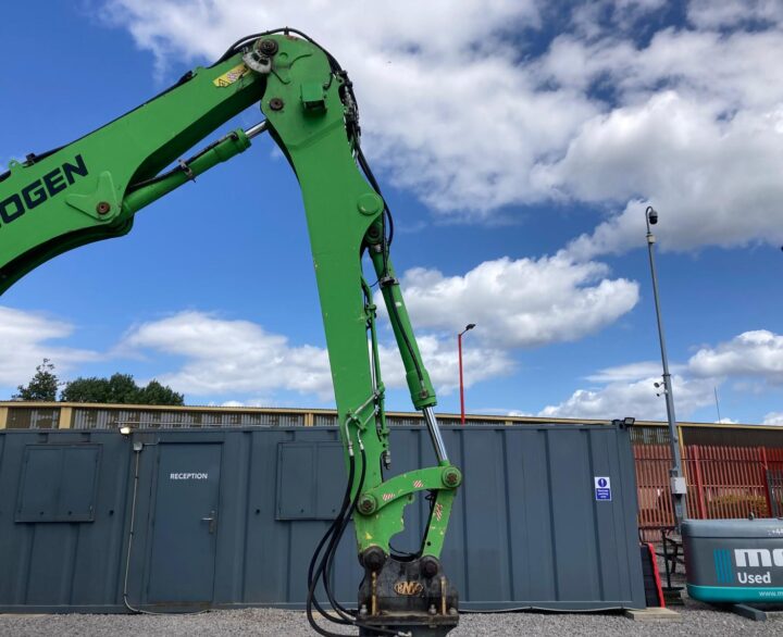 Sennebogen 817E - Material Handlers