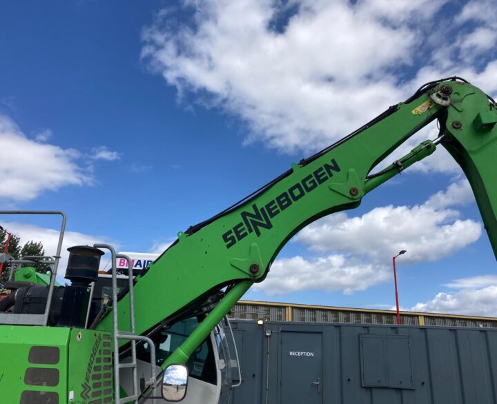Sennebogen 817E - Material Handlers