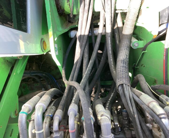Sennebogen 817E - Material Handlers