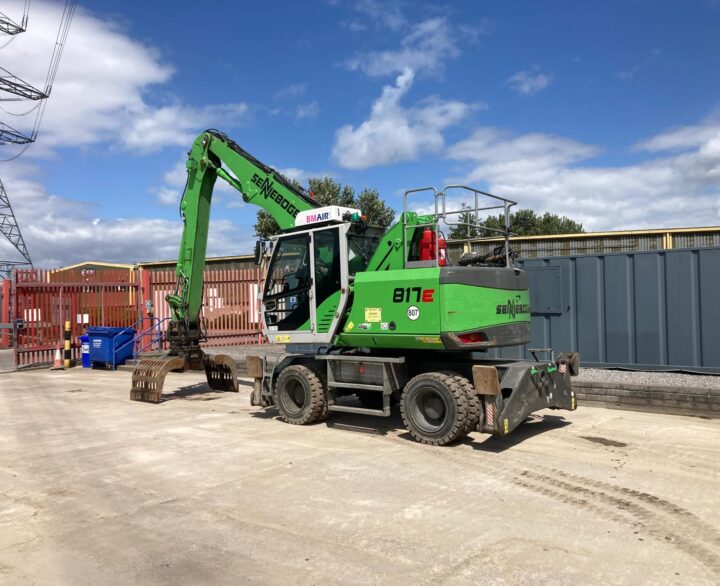 Sennebogen 817E - Material Handlers