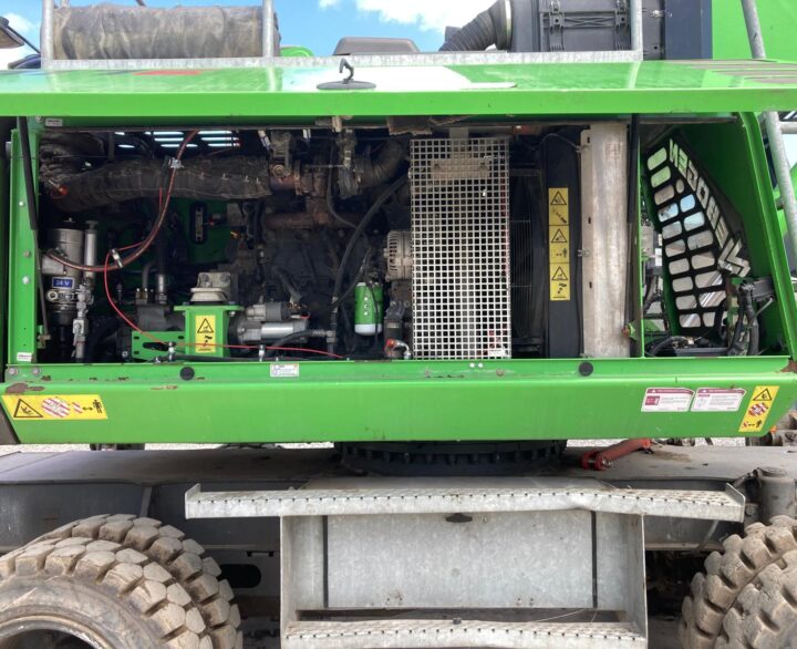 Sennebogen 817E - Material Handlers