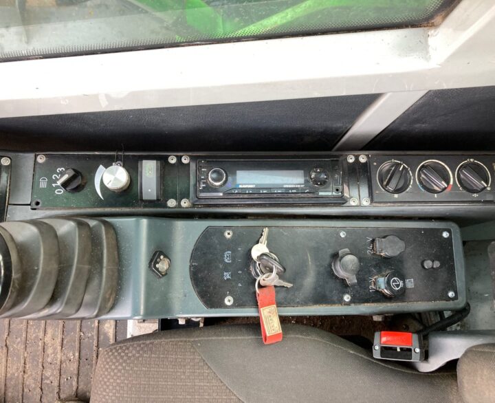 Sennebogen 817E - Material Handlers