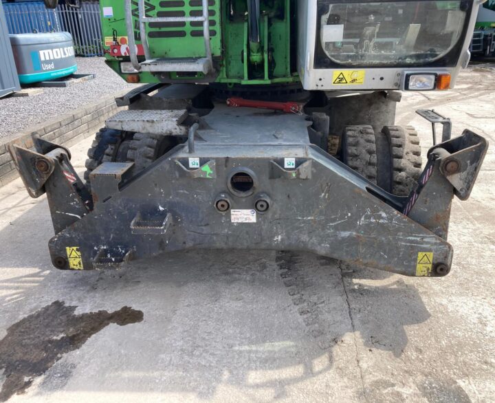 Sennebogen 817E - Material Handlers