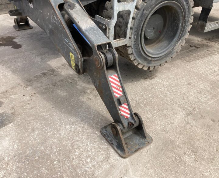 Sennebogen 817E - Material Handlers