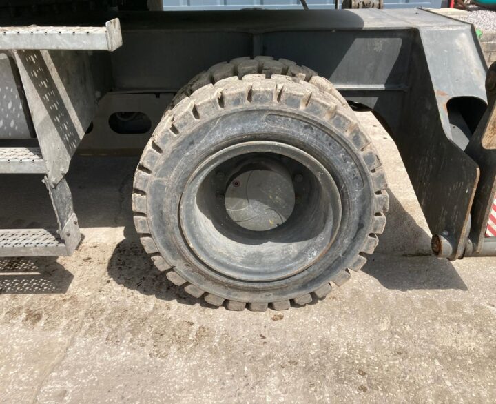 Sennebogen 817E - Material Handlers