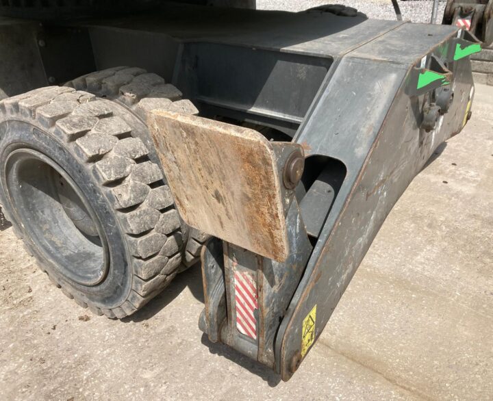 Sennebogen 817E - Material Handlers