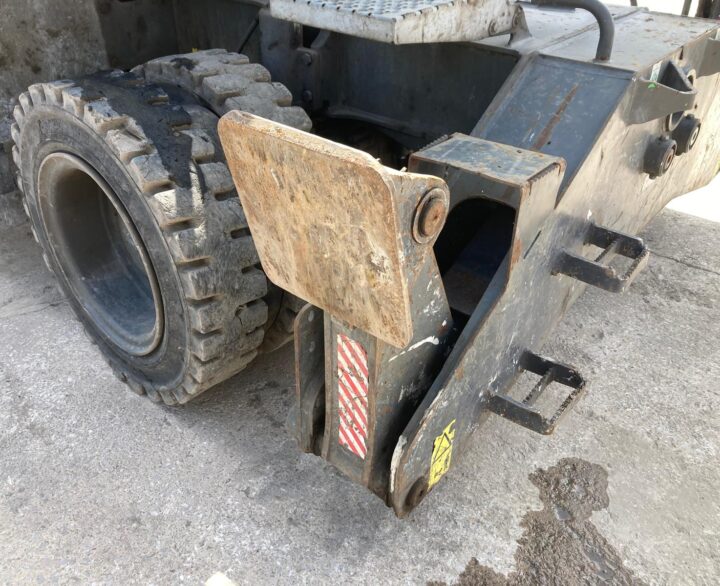 Sennebogen 817E - Material Handlers