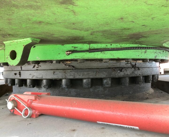 Sennebogen 817E - Material Handlers