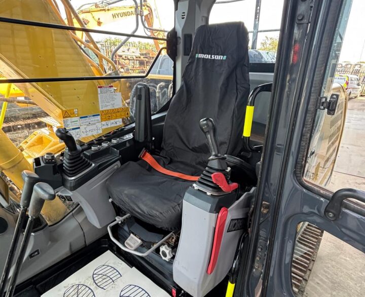 Kobelco SK130LC-11 - Crawler Excavators