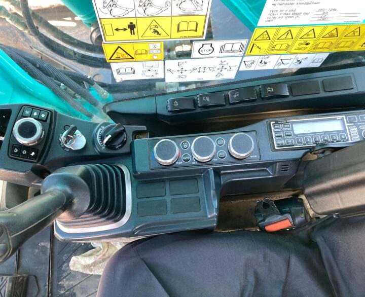 Kobelco SK210LC-11 - Crawler Excavators
