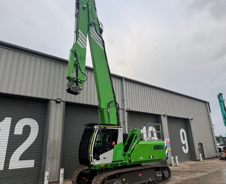 Sennebogen 830R - Crawler Excavators
