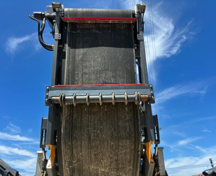 EvoQuip Falcon 820 Ex Demo - Used Screeners