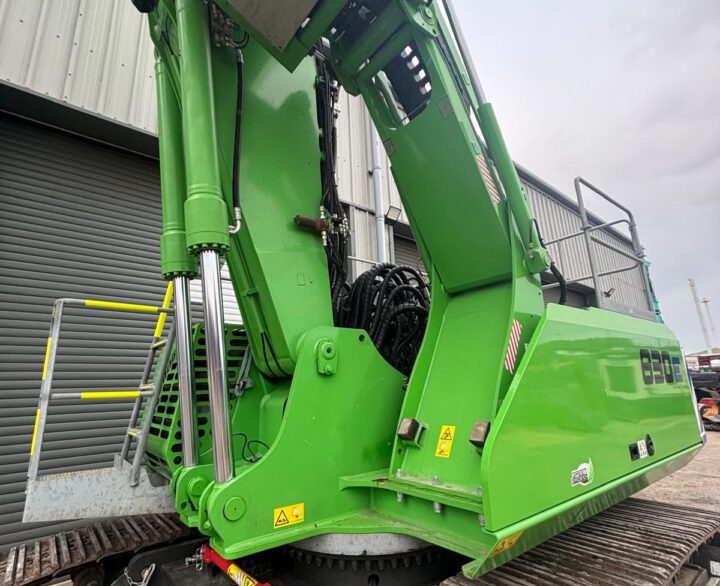 Sennebogen 830R - Crawler Excavators