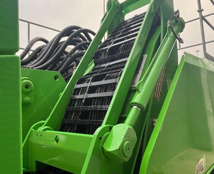 Sennebogen 830R - Crawler Excavators
