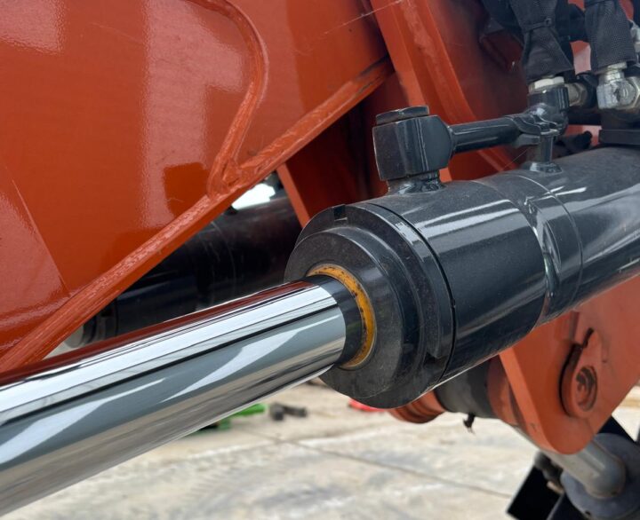 Hitachi ZX85USBR-6 2PB - Mini Excavators