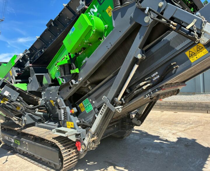 EvoQuip Falcon 820 Ex Demo - Used Screeners