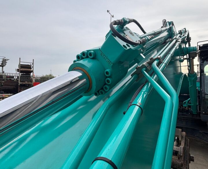 Kobelco SK210 LC-11 - Crawler Excavators