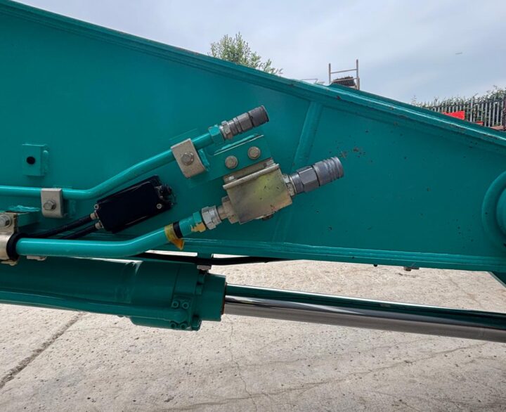 Kobelco SK210 LC-11 - Crawler Excavators