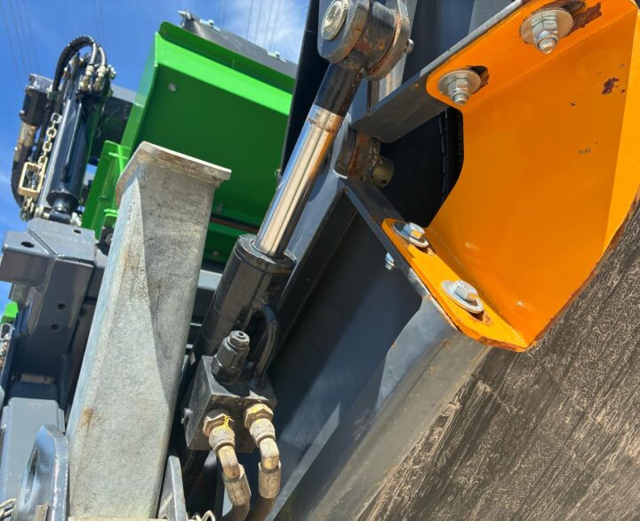 EvoQuip Falcon 820 Ex Demo - Used Screeners