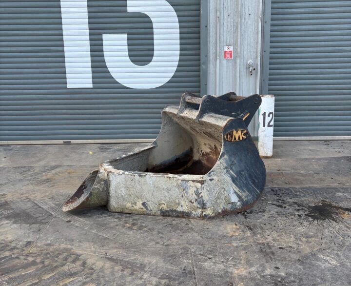 BMC Concrete Pouring Bucket - Attachments