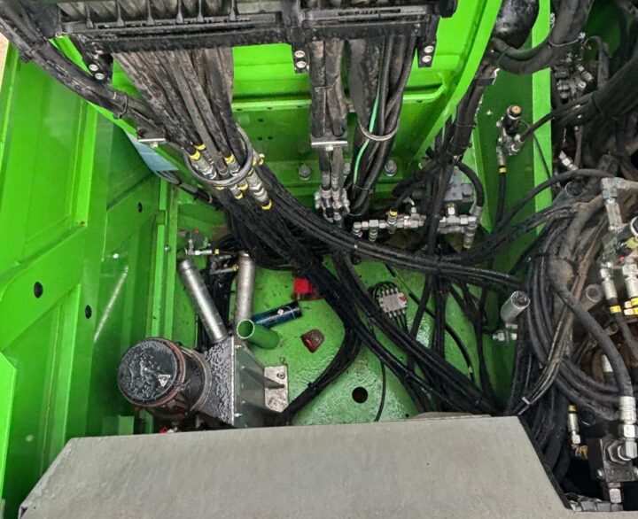 Sennebogen 830R - Crawler Excavators