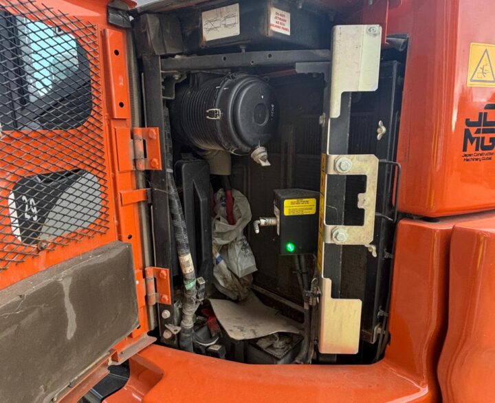 Hitachi ZX85USBR-6 2PB - Mini Excavators