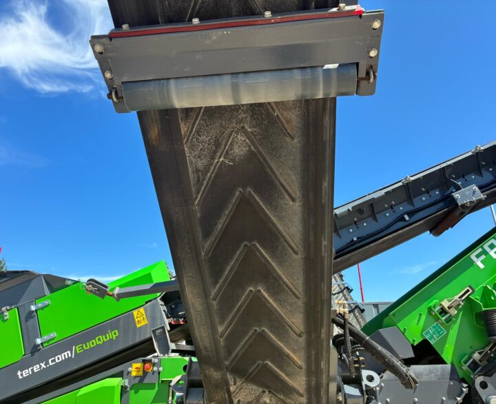 EvoQuip Falcon 820 Ex Demo - Used Screeners
