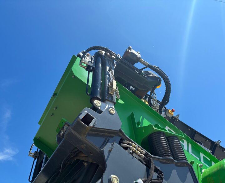 EvoQuip Falcon 820 Ex Demo - Used Screeners