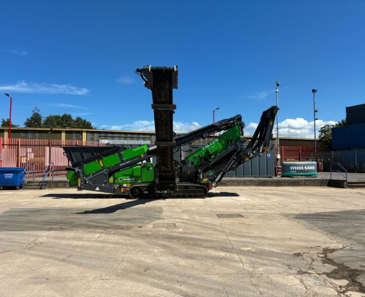 EvoQuip Falcon 820 Ex Demo - Used Screeners