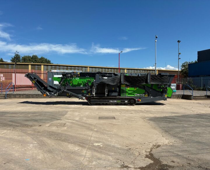 EvoQuip Falcon 820 Ex Demo - Used Screeners