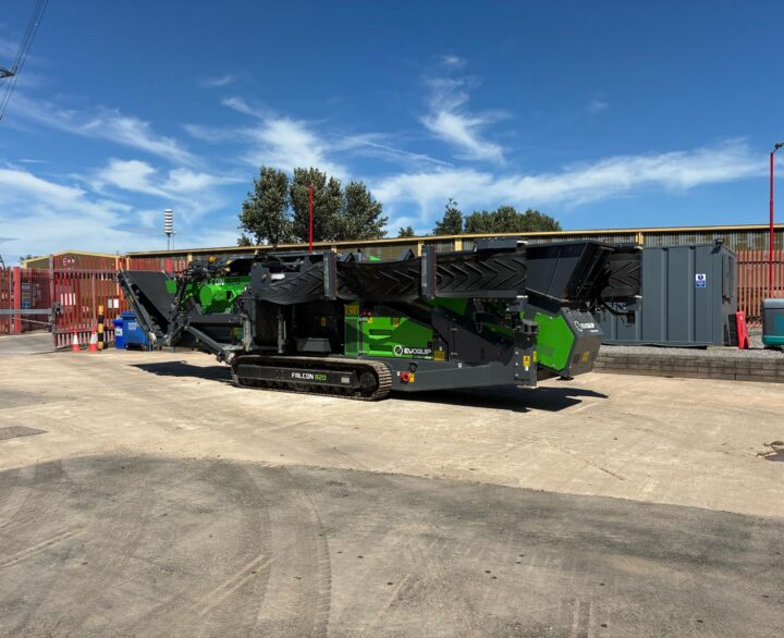 EvoQuip Falcon 820 Ex Demo - Used Screeners