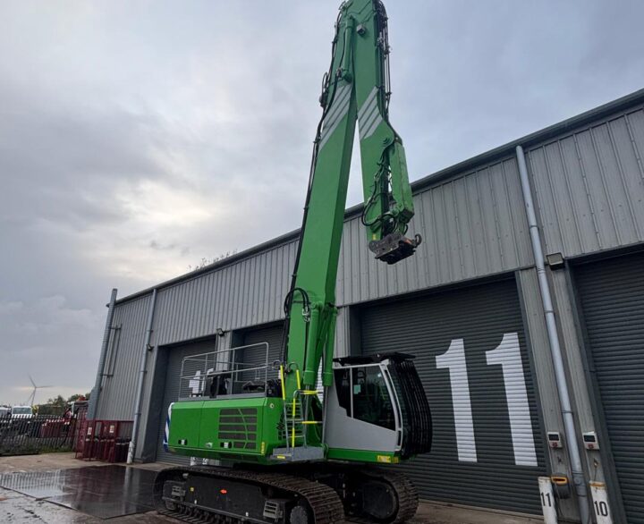 Sennebogen 830R - Crawler Excavators