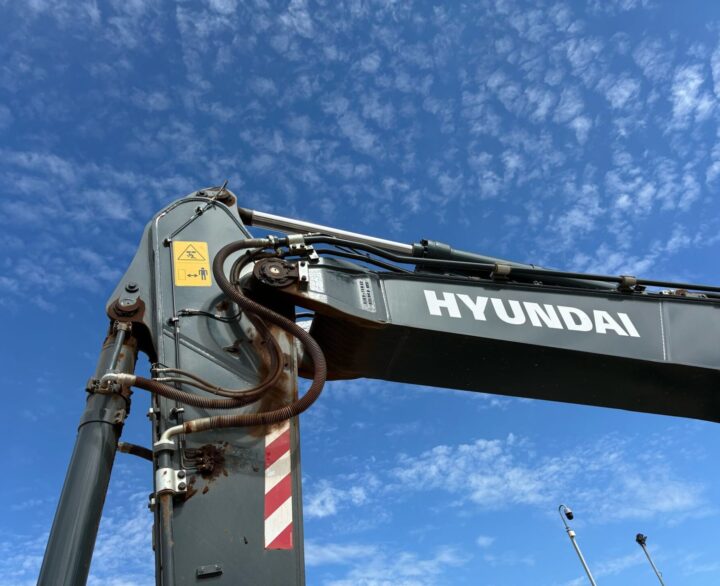 Hyundai HX330 - Crawler Excavators