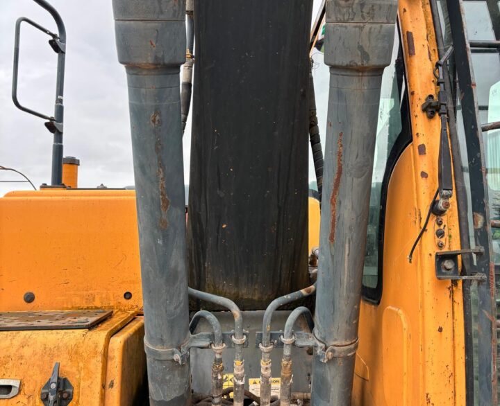 Hyundai R140LC-9 - Crawler Excavators