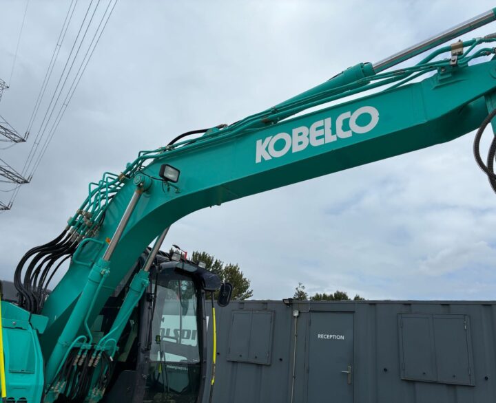 Kobelco SK140SRLC-5 - Crawler Excavators