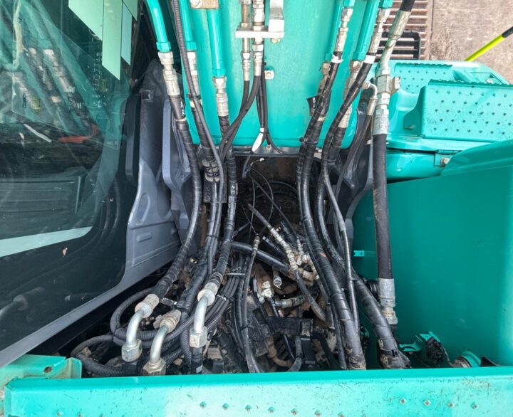 Kobelco SK130LC-11 - Crawler Excavators