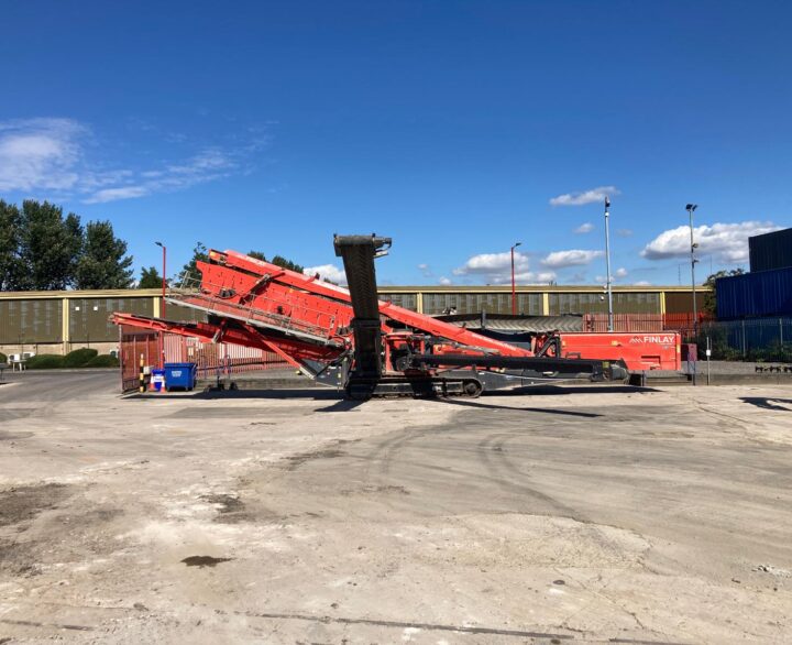 Finlay 694+ 3 Deck - Used Screeners