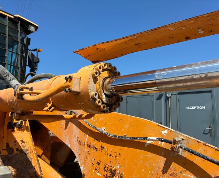 Hyundai HL960HDXT - Used Wheel Loaders