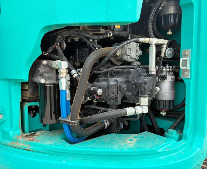 Kobelco SK140SRLC-5 - Crawler Excavators