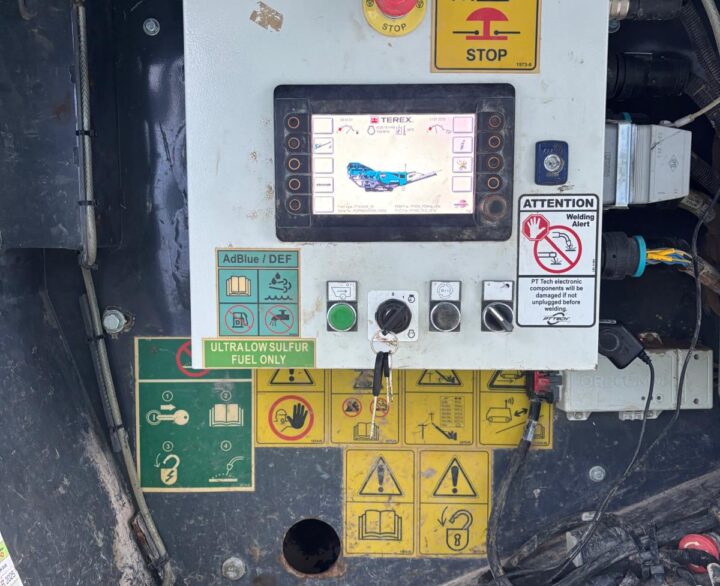 Terex PremierTrak R400X - Used Crushers