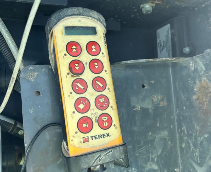 Terex PremierTrak R400X - Used Crushers
