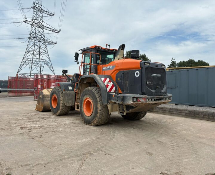 Doosan DL420 - Used Wheel Loaders